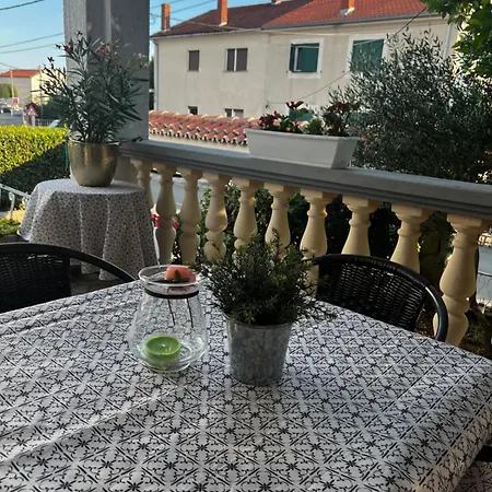 Haus El Milo Ostanak kod kuće