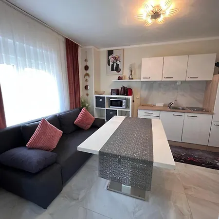Privatunterkunft Haus El Milo *